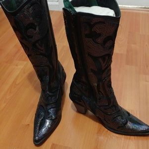 Helen’s heart cowgirl boot with iridescent sequins